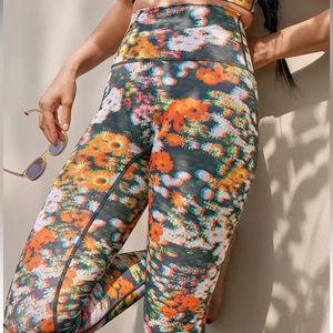 Aerie Offline 3D Floral High Waisted Leggings